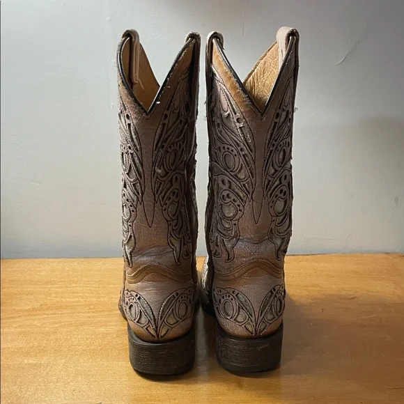 Kids Corral Shiny Inlay square toe Brown Western Boots. Size 1.5